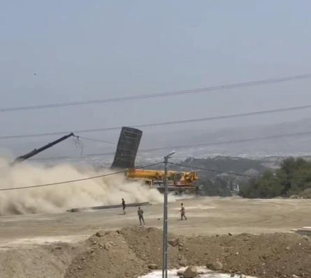 Freni boşalan vincin çarptığı hafriyat kamyonunda yaralanan işçi öldü