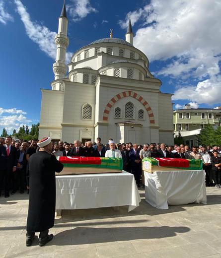 İliçteki maden ocağından çıkarılan son 5 işçi için cenaze töreni düzenlendi