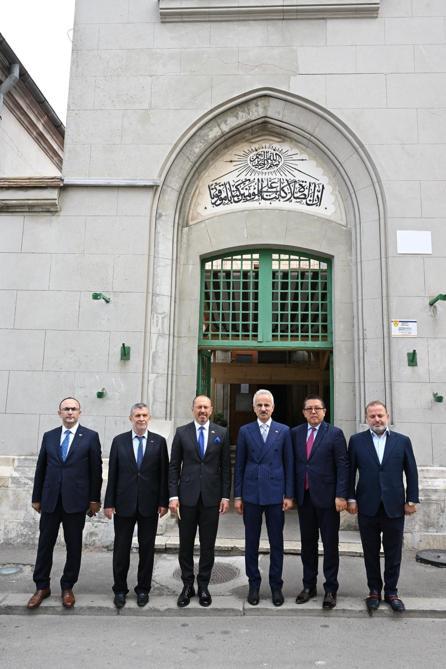 Bakan Uraloğlu, Romanyada