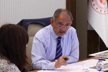 Bakan Özhaseki: Türkoğlunda yöresel mimariye uygun 92 ev inşa ediyoruz