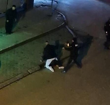 Bolu’da iki grup arasındaki kavga kamerada; bekçilerden biber gazlı müdahale