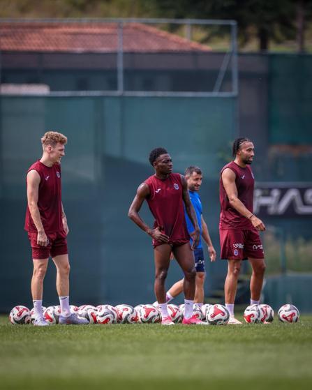 Trabzonspor’da Fenerbahçe maçı hazırlıkları sürüyor