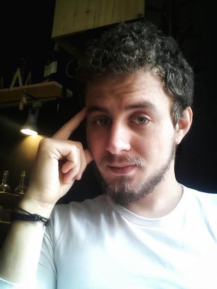 Tiyatro ve dizi oyuncusu Erkan Kaledibi, evinde ölü bulundu