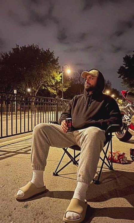 Motosikletli sanal medya ünlüsü kazada öldü, kaskını kız arkadaşı takmış