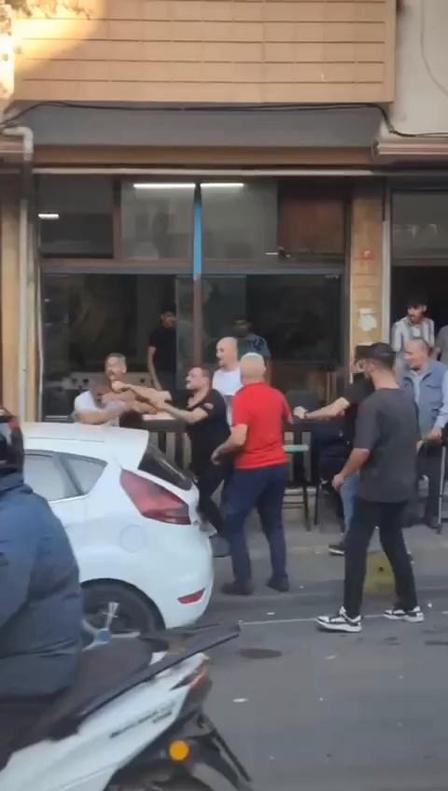 Sultangazi ve Gaziosmanpaşa’da tekmeli sopalı kavgalar kamerada