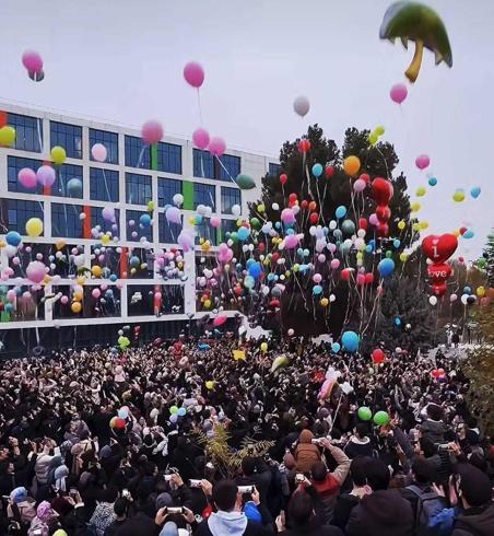 Malatyada lösemili çocuklar için binlerce balon gökyüzüne bırakıldı