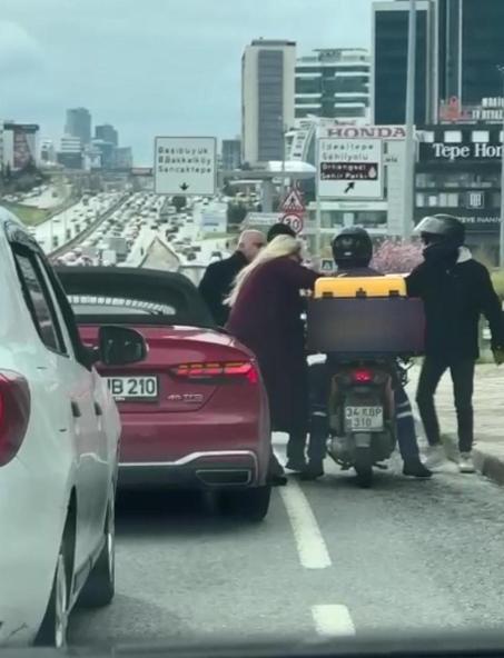 Maltepe D-100de trafikte tartıştığı motokuryeye silah çekti