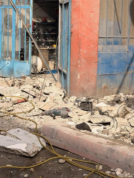 Ümraniyede sanayi sitesinde iş yerinin balkonu çöktü: 3 yaralı