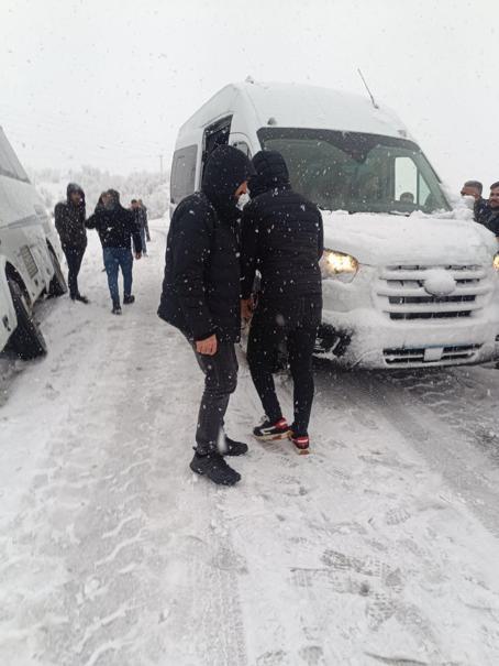 Siirtte 45 köy yolu, kardan ulaşıma kapandı