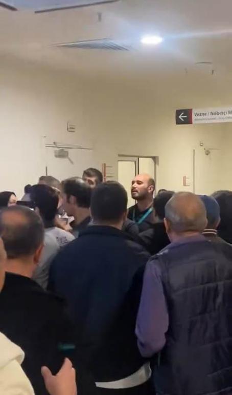 Şişlide hastanede Sıranı bekleyeceksin kavgası; ortalık karıştı