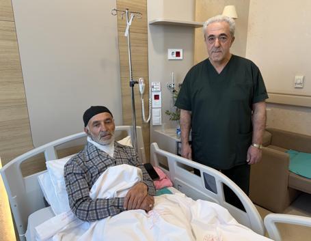 Güneş enerji sistemindeki arızayı tamir ederken üzerine dökülen sıcak su vücudunu yaktı