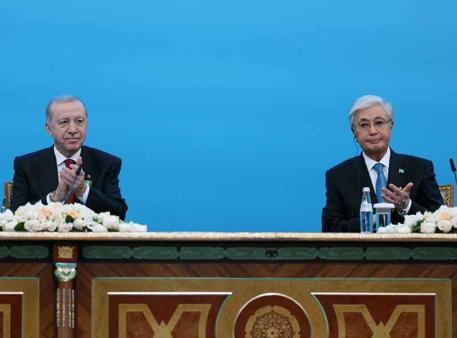 Cumhurbaşkanı Erdoğana Kazakistanda Ahmet Yesevi Özel Devlet Nişanı