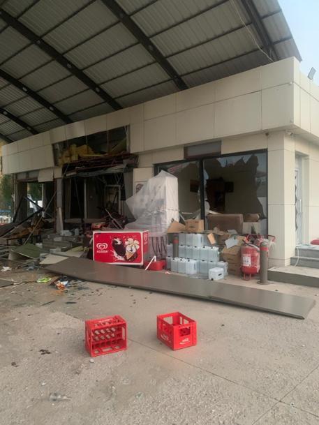 Vanda akaryakıt istasyonunda patlama: 1 yaralı