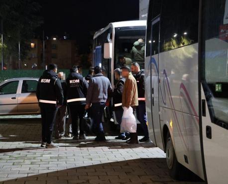 İzmirin Buca Belediyesine operasyon: 7 tutukluma