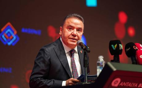 Antalya Büyükşehir Belediye Başkanı Böcek tutuklandı