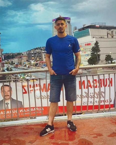 Büyükçekmecede daire kapısında silahla vurulan Koray son yolculuğuna uğurlandı