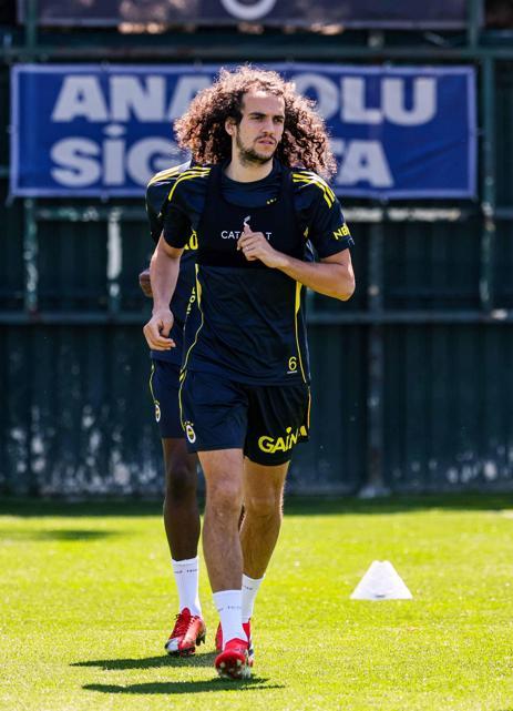 Fenerbahçe, RAMS Başakşehir FK maçının hazırlıklarını sürdürdü