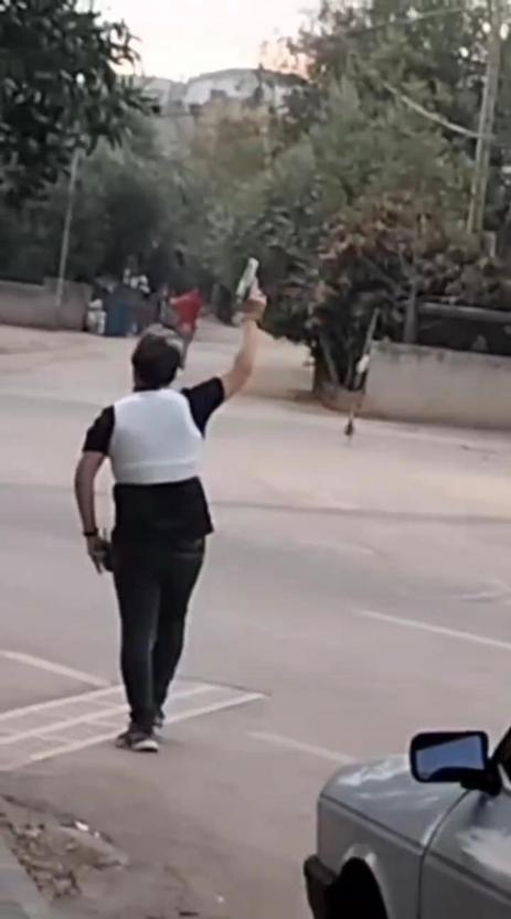 Balkondan tüfekle havaya ateş açan kişi tutuklandı