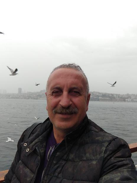 Heyelanda park halindeki cipin üzerine kaya düştü; 40 saniye ile ölümden döndü