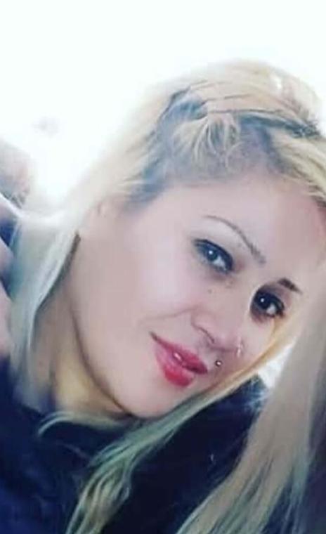 Sevgilisi tarafından dövülerek öldürülen Sevilin tabutunu kadınlar taşıdı