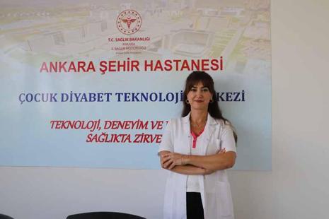 Doç. Dr. Kocaay: Sigara ve alkole nasıl bakıyorsak fast fooda öyle bakmalıyız