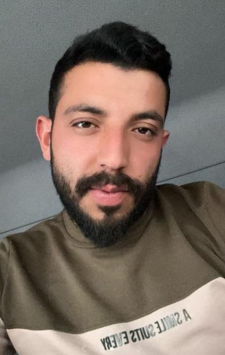 Kardeşi, yengesi ve yeğeninin cenaze namazını kıldırırken fenalık geçirdi