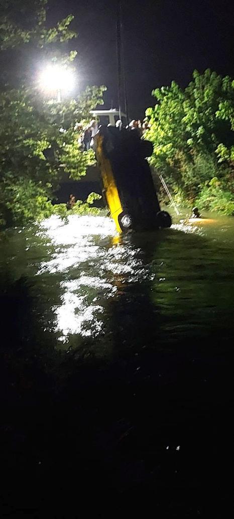 Otomobille uçtuğu sulama kanalında boğuldu
