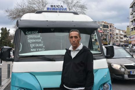 İzmirde şehir içi dolmuşta doğum yaptı; anne ve kız bebeğin durumu iyi