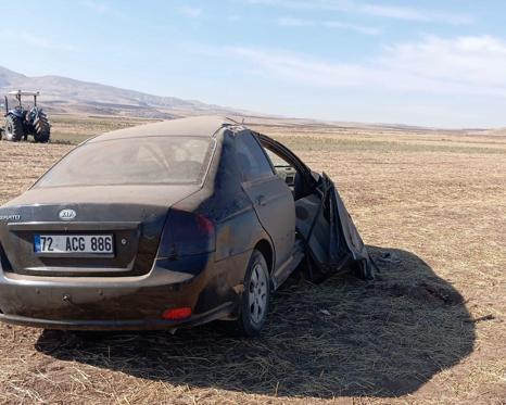 Otomobil, şarampole devrildi; Abdullah öldü, sürücü yaralı