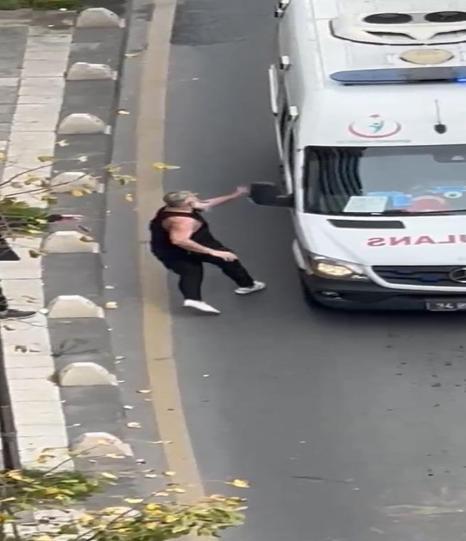 Kağıthane’de ağabey 15 yaşındaki kız kardeşini rahatsız eden 2 kişiyi bıçakladı: Yeğenimi taciz ediyorlarmış