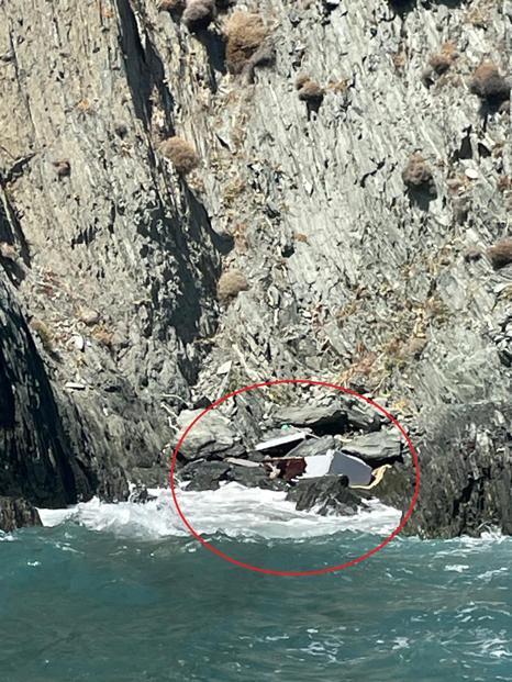 Teknesi parçalanmış halde bulunan iş insanını 13 kurbağa adam arıyor