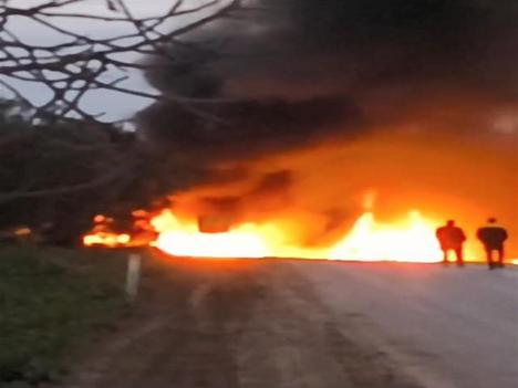 Tankerle otomobilin çarpıştığı kazada yaralanan emekli öğretmen de kurtarılamadı