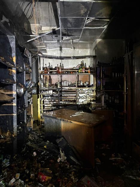 Yalovada ailesiyle tartışan genç babasına ait tekel bayisini ateşe verdi: 2 yaralı