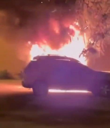 Otoparkta araç yangını; peş peşe patlamalar yaşandı