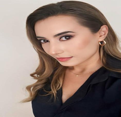 Yarış sunucusu Esen Gök, memleketi Aydında son yolculuğuna uğurlandı