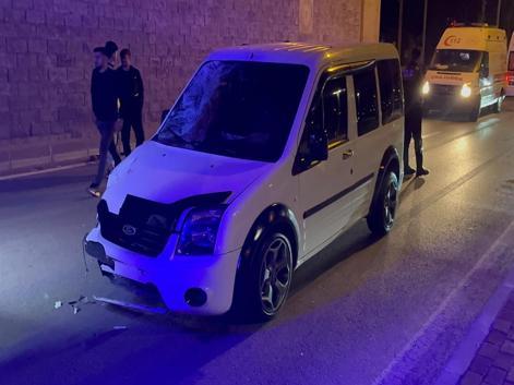 Bursa’da hafif ticari aracın çarptığı 2 yaya yaralandı