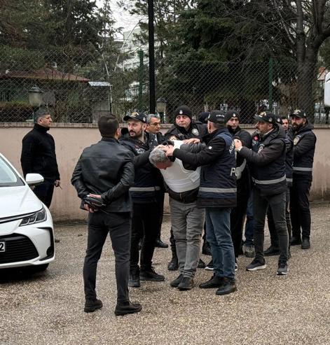 Cesedini kireçleyip havuzun deposunda sakladığı babasını 4 ay önce öldürmüş