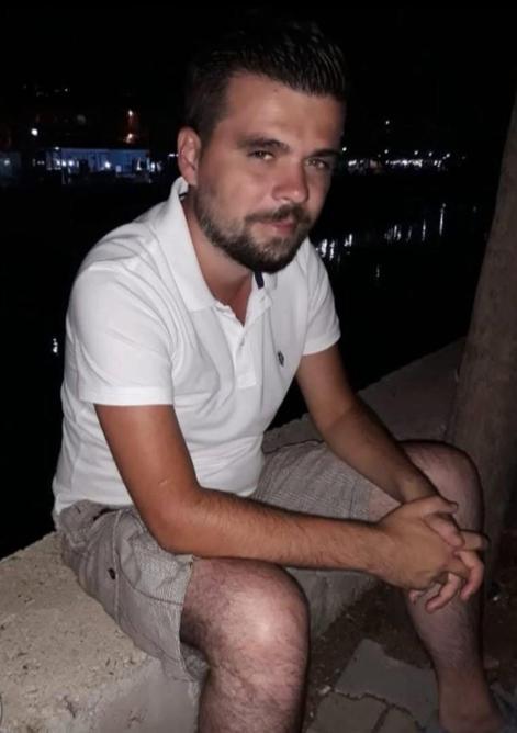 Kartalda eşini bıçaklayarak öldürdükten sonra taksi durağını aradı