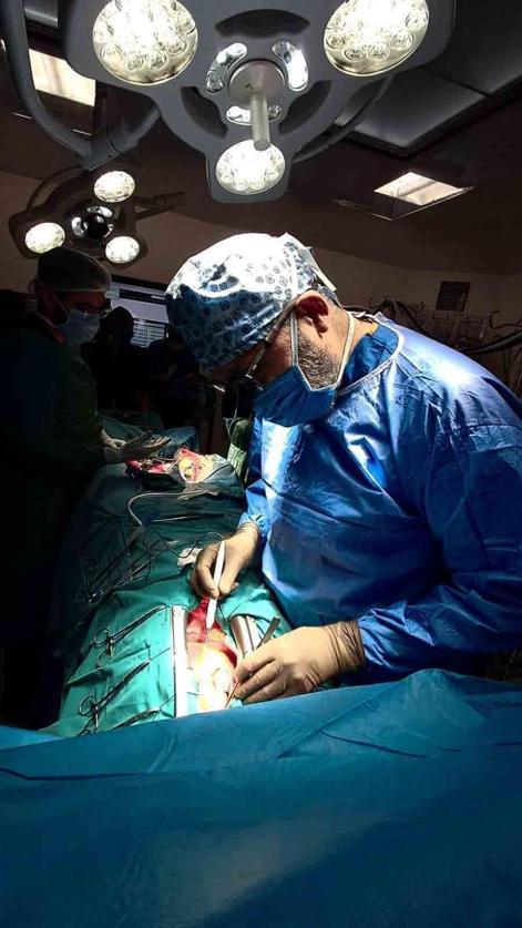 Ameliyatta vücut sıcaklığı 22 dereceye düşürülüp, 100 dakika geçici ölümü yaşadı