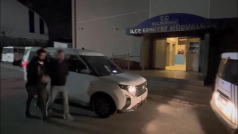 Sultangazi’de 3 iş yerinden tırnakçılık yöntemiyle para çalan şüpheli yakalandı