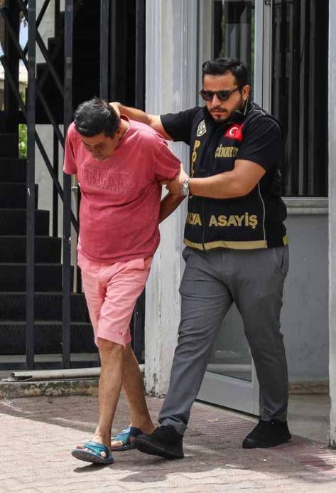 Tartıştığı oğlunu bıçaklayarak öldürdü