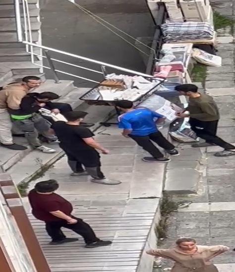 Kağıthane’de ağabey 15 yaşındaki kız kardeşini rahatsız eden 2 kişiyi bıçakladı: Yeğenimi taciz ediyorlarmış