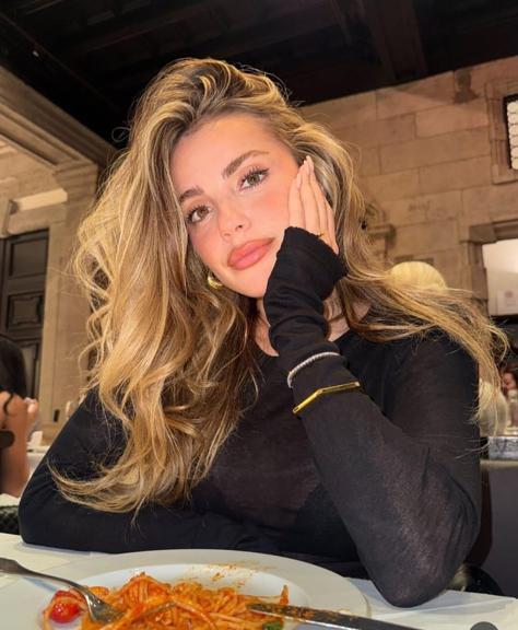 Oyuncu Saadet Ezgi Eyyüboğlu gözaltına alındı