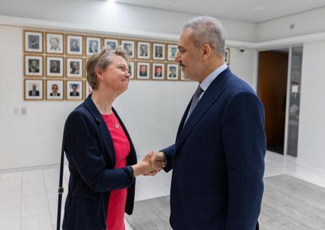 Bakan Fidandan peş peşe önemli görüşmeler