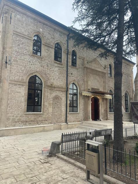 Restore edilen 3 tarihi cami, bayramda ibadete açılacak