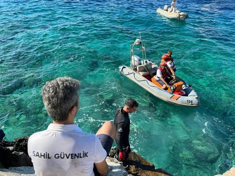 Milas açıklarında alabora olan teknedeki 2 çocuk kurtarıldı