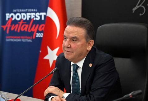 Antalya Büyükşehir Belediye Başkanı Böcek tutuklandı