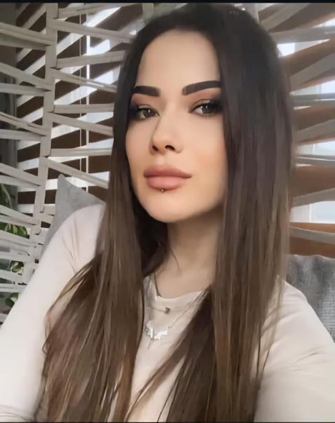 Gece balkondan düşen Elif’in sabah cansız bedeni bulundu