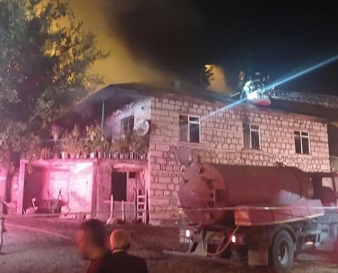 Evde çıkan yangında çift hayatını kaybetti