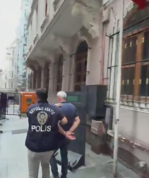 Beyoğlunda Güney Koreli yayıncıyı davranışlarıyla rahatsız eden şüpheli yakalandı